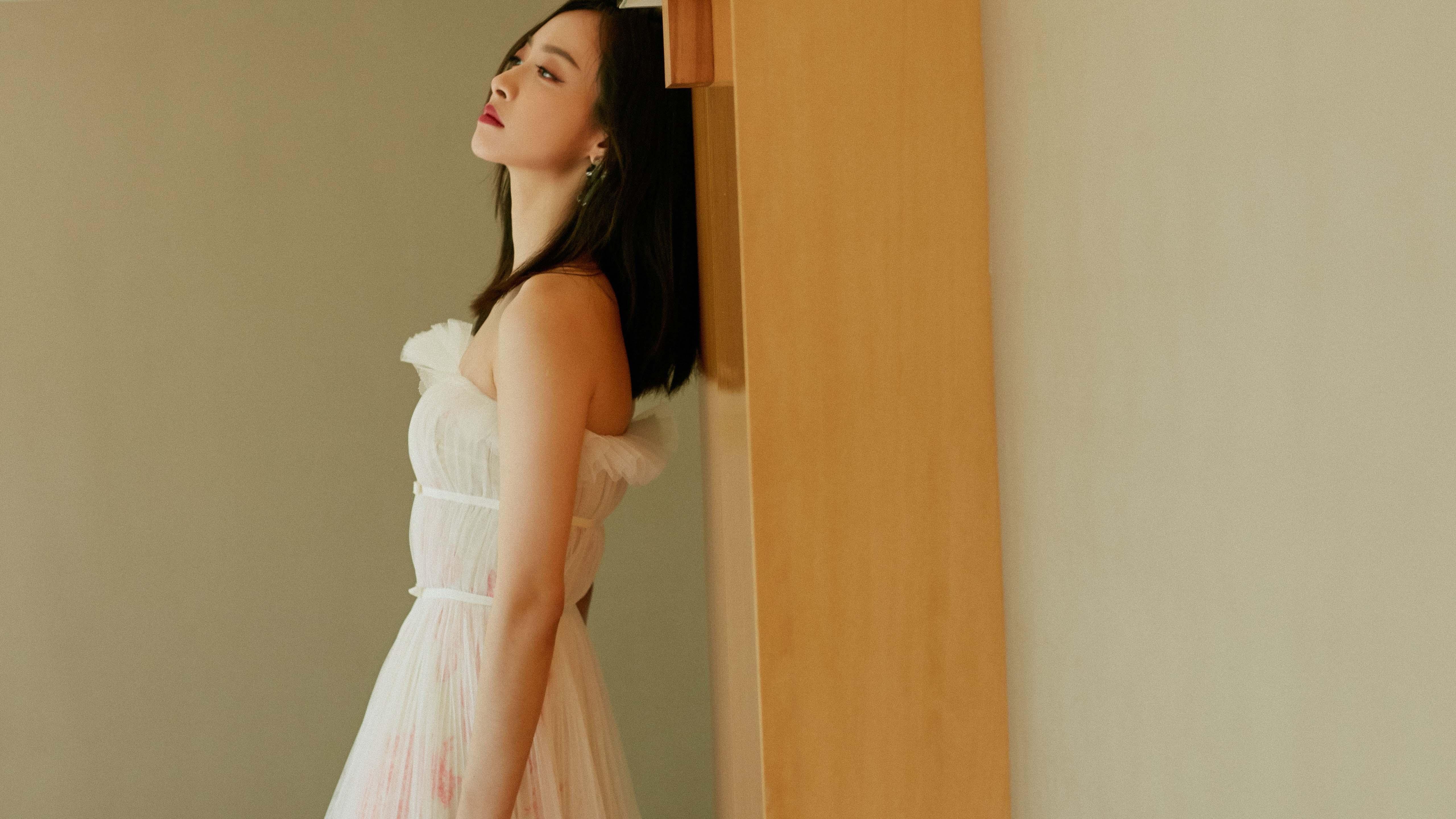 世界击剑大奖赛，中国女花全员闯入八强，全国击剑冠军女