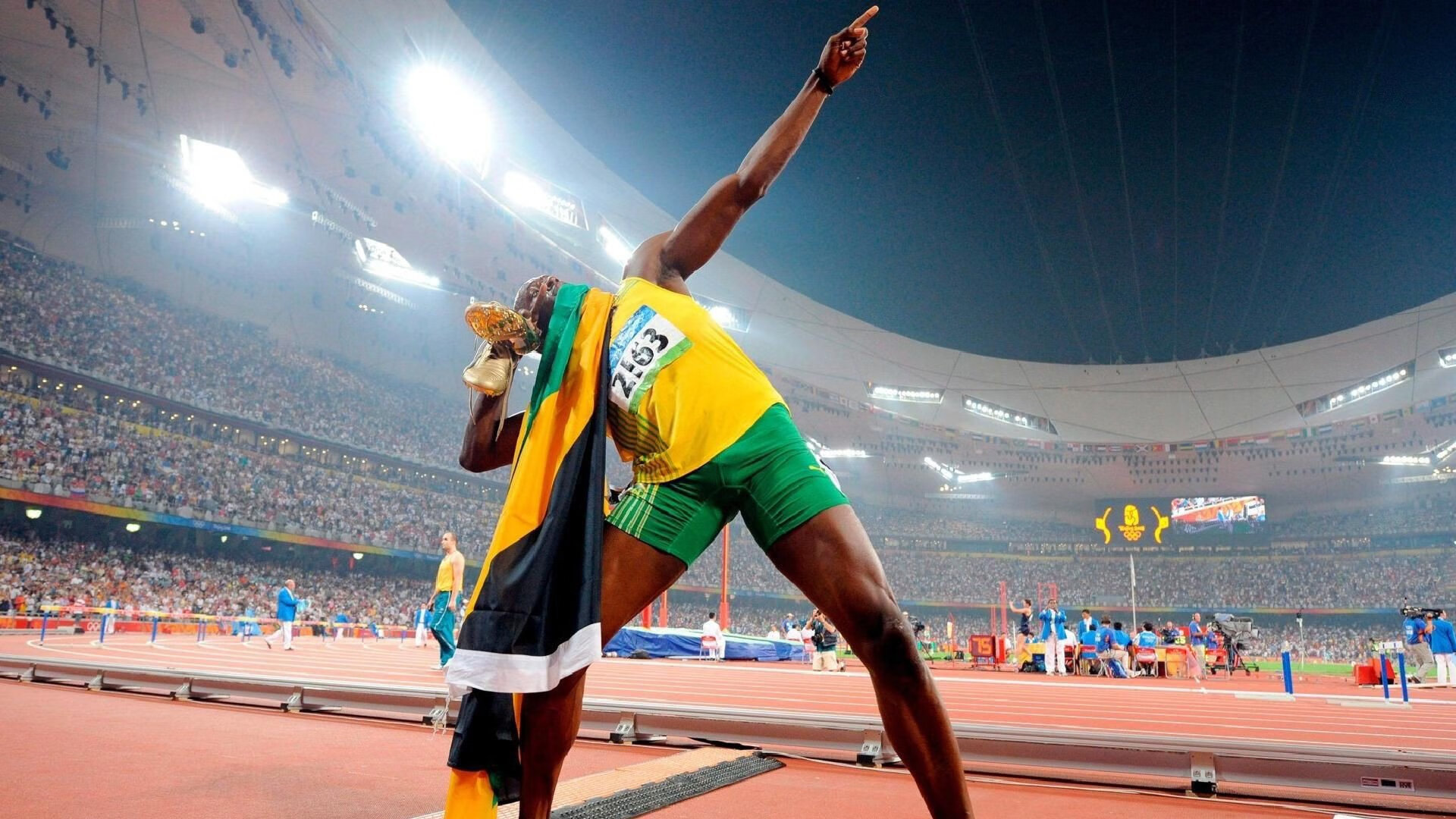 九游sports-莱万火力全开，德甲攻击王宝座稳固，莱万破德甲纪录